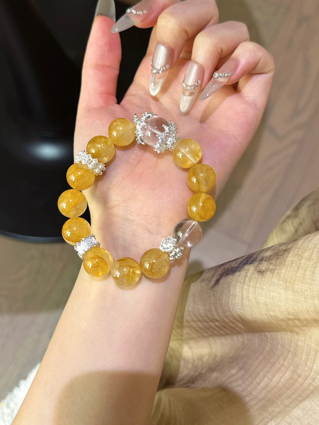 ▫️▪️ Yellow gum flower white crystal bracelet